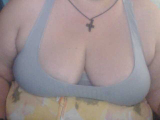 相片 mayalove4u lush its on ,1 to make my toy vibra, 5 for like e,15#tits 20 #ass 25 #pussy #lush on , please one tip