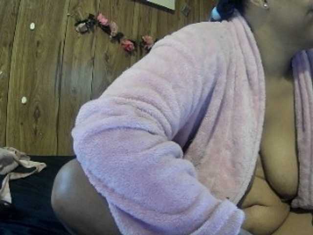 相片 pinkrackz #american #usa #ebony #ass #titts #spit #twerk #pvt #cam