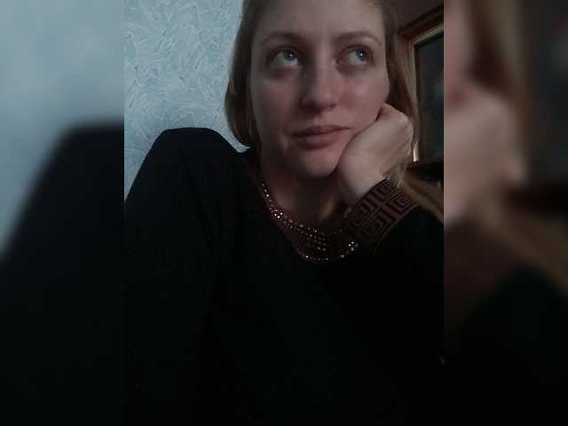 相片 Viktoria-play In a private chat, I will show you everything you wished for!